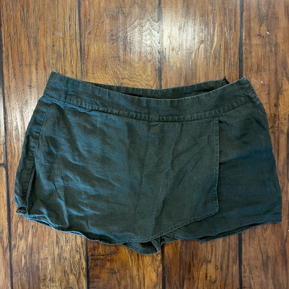 Gap skort